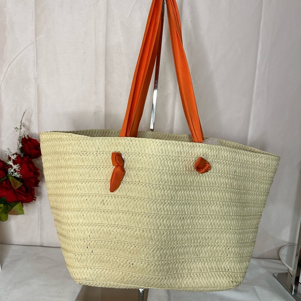 Straw bag